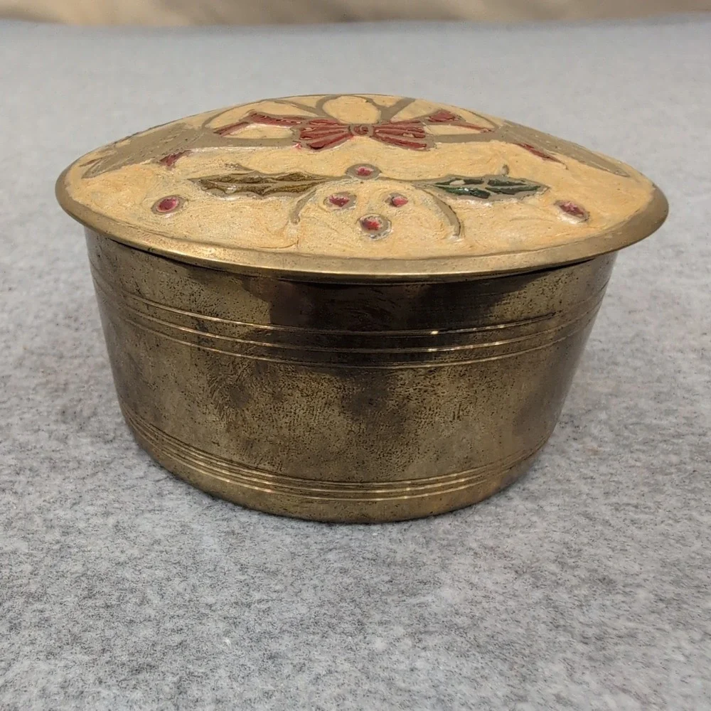 Vintage Brass Trinket‎ Box Decorative Enamel Floral Bow Lid